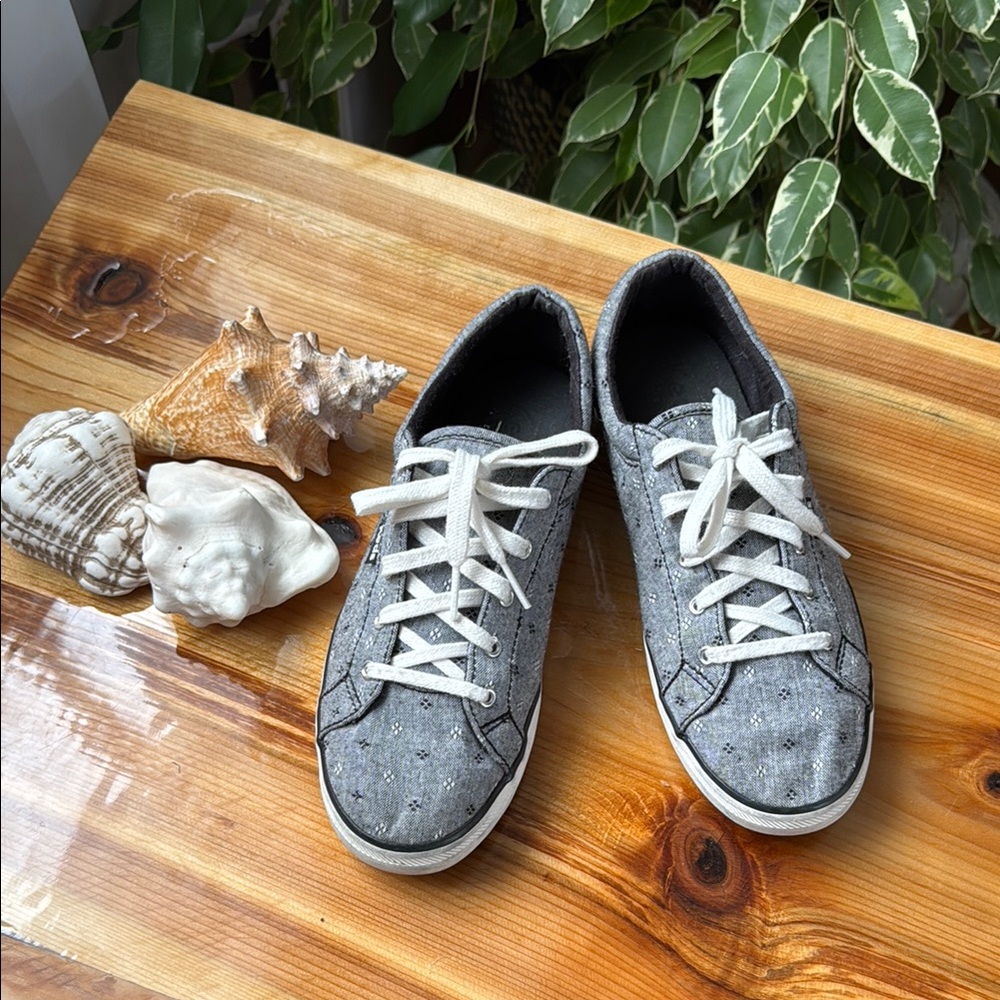 Keds Gray Star Sneakers with White Laces
